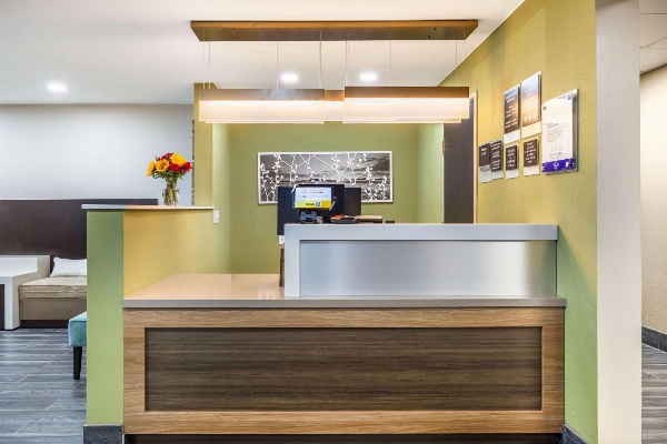 Smoky Hill Inn and Suites Main image